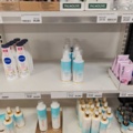 1485554-10 Collection of various beauty items, hair care, etc.