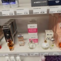 1485554-21 Collection of various beauty items, hair care, etc.