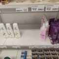 1485554-22 Collection of various beauty items, hair care, etc.