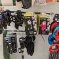 1485557-37 Parti med diverse trädgårdstillbehör, cyckeltillbehör, camping m.m.