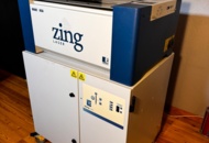 1529896 Lasergravyrmaskin med filter, luftpump, dator och tillbehör - Epilog Zing 16 - 2014