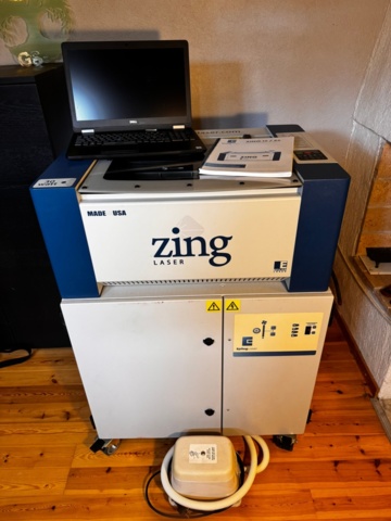 1529896-4 Lasergravyrmaskin med filter, luftpump, dator och tillbehör - Epilog Zing 16 - 2014