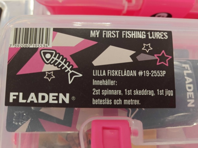 1485561-6 Fishing boxes with contents 13pcs