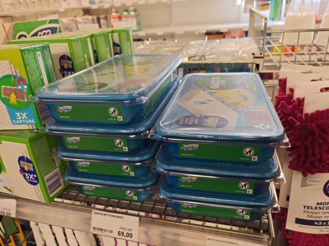 1485562-8 Parti städ- och hushållsartiklar