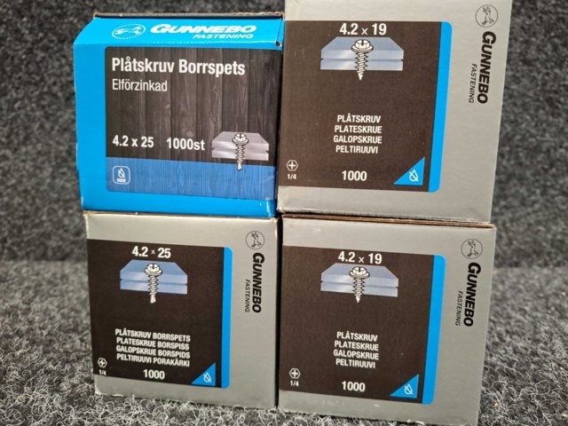 1569815-2 4 st förpackningar plåtskruv