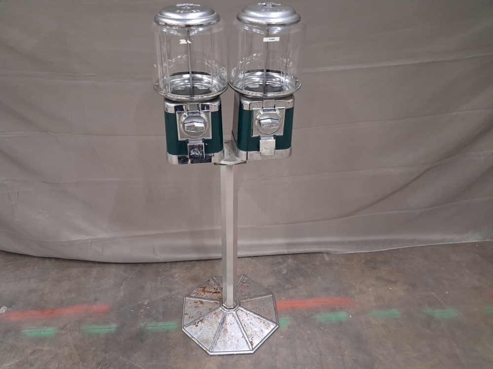 1569723-6 Candy vending machines, 2 pcs with stand - mechanical, transparent containers