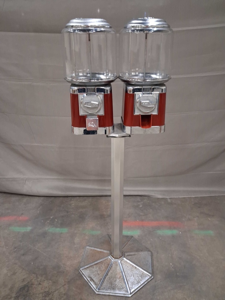 1569724-1 Candy vending machines, 2 pcs with stand - mechanical, transparent containers