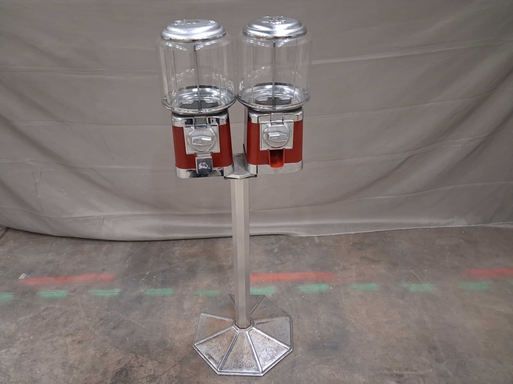 1569724-3 Candy vending machines, 2 pcs with stand - mechanical, transparent containers