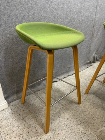 1545970-5 Collection of bar tables and bar stools - HAY and IKEA