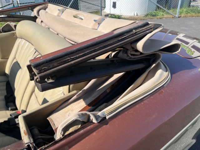 1547462-32 Rolls-Royce Corniche 6.75 V8 Automatic, 203hp, 1972