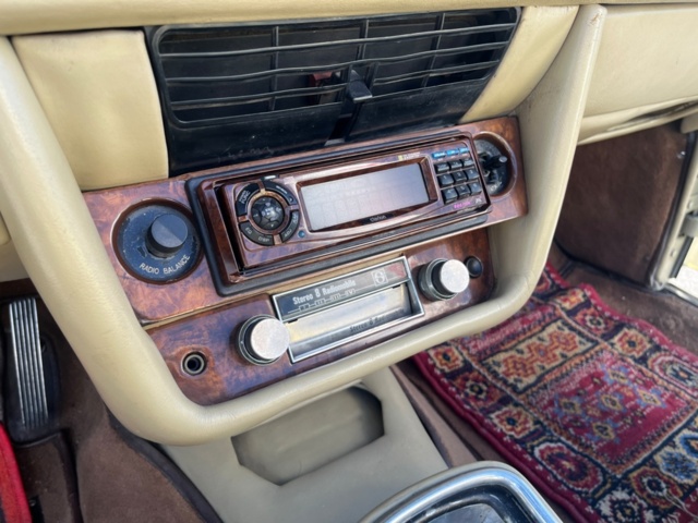 1547462-37 Rolls-Royce Corniche 6.75 V8 Automatic, 203hp, 1972