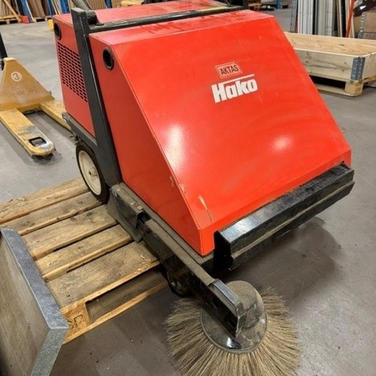 1569896-1 Sweeper - Hako Hamster 800E, 24 V, side brush