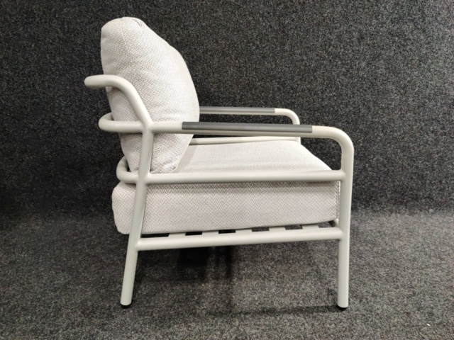 1569970-5 Soffgrupp Brafab Pipe Light Grey / White Barley