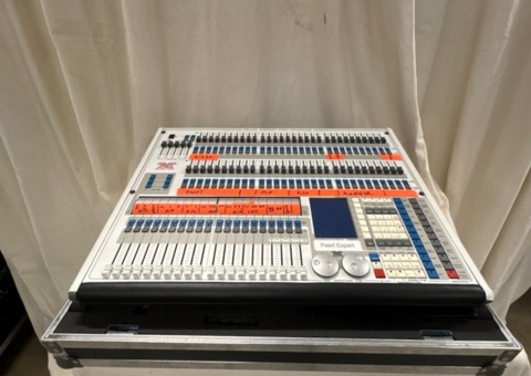 Light table Avolites Pearl Expert + Expert Wing