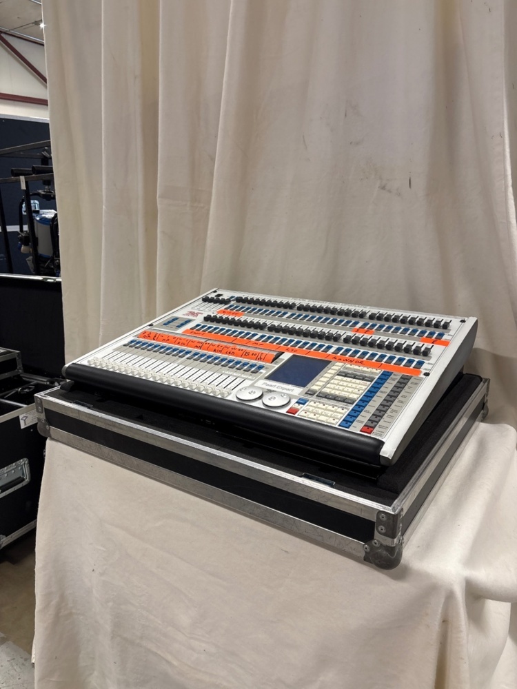 1535907-2 Light table Avolites Pearl Expert + Expert Wing
