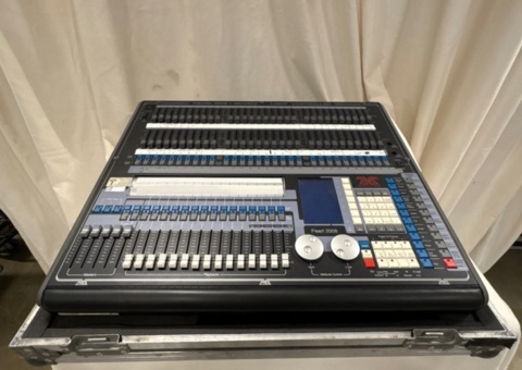 Light table Avolites Pearl 2008