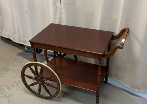 Serving trolley