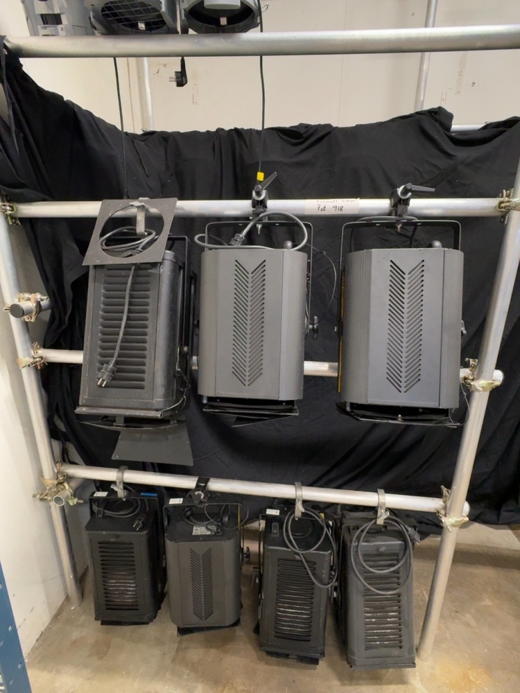 1535918-2 Fresnellstrålkastare 2kW, Ej i case - 7 st