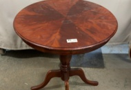 1549086 Round pillar table