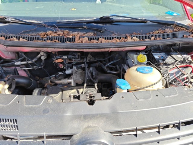 1484507-14 Volkswagen TransporterT28 1.9 TDI Reparationsobjekt