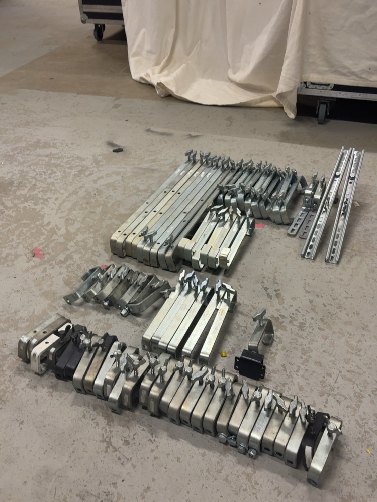 1535938-2 Miscellaneous Hook Mounts