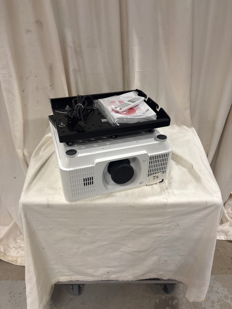1535946-1 Hitachi 3D-Laser DLP Projector LP-WU6600