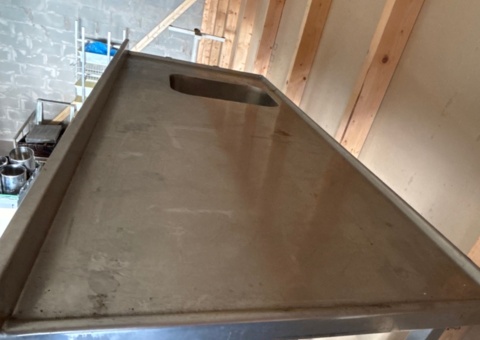 Sink with ho
