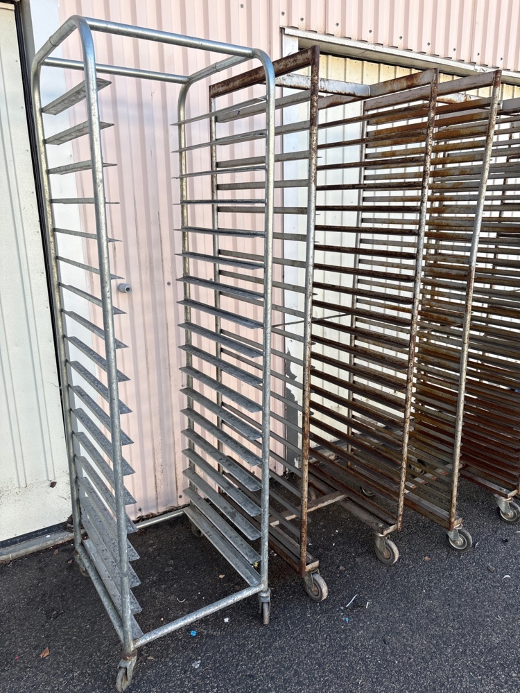 1531302-2 Stickvagnar - 4 st