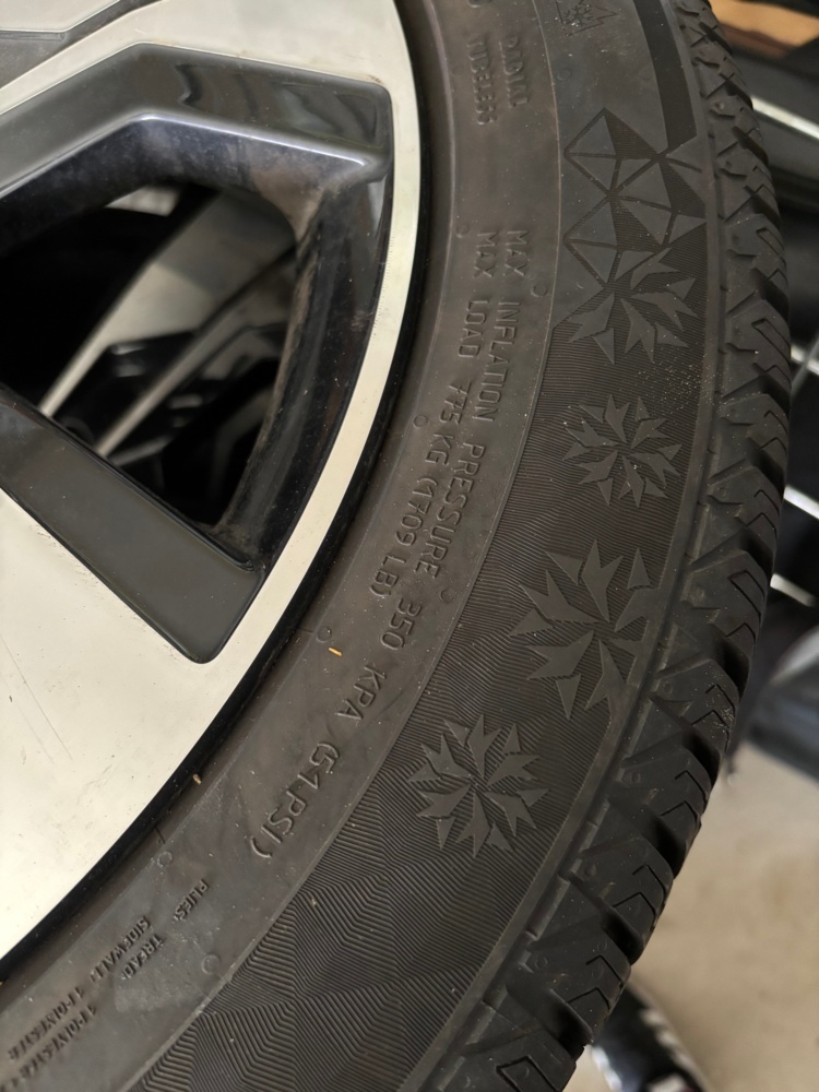 1531309-2 Vinterhjul Volvo 18"- Continental 215/55 R18 i nyskick