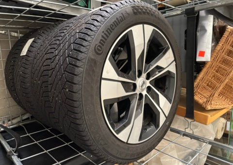 Winter wheels Volvo 18" - Continental 215/55 R18 in new condition