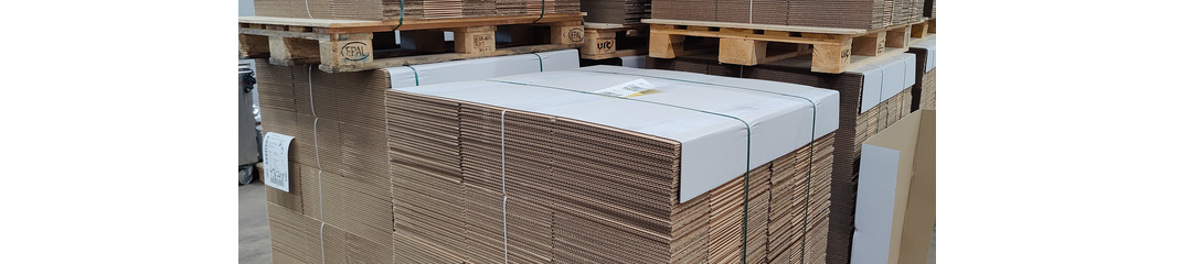 Bild som representerar auktionen - Avyttring 17 pall med kartonger Enlagers 610x310x165 mm
