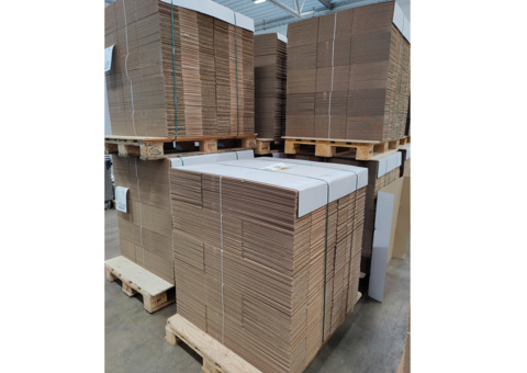 Bild som representerar auktionen - Avyttring 17 pall med kartonger Enlagers 610x310x165 mm