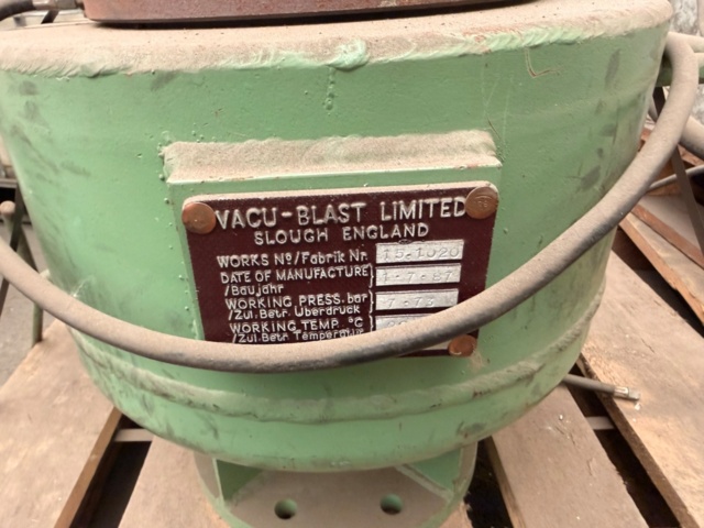 1570499-17 Vacublast blästerutrustning med utsugsaggregat, 5,5 kW