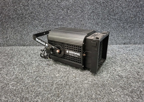 Stage lighting Strong STR 400 LN-PC