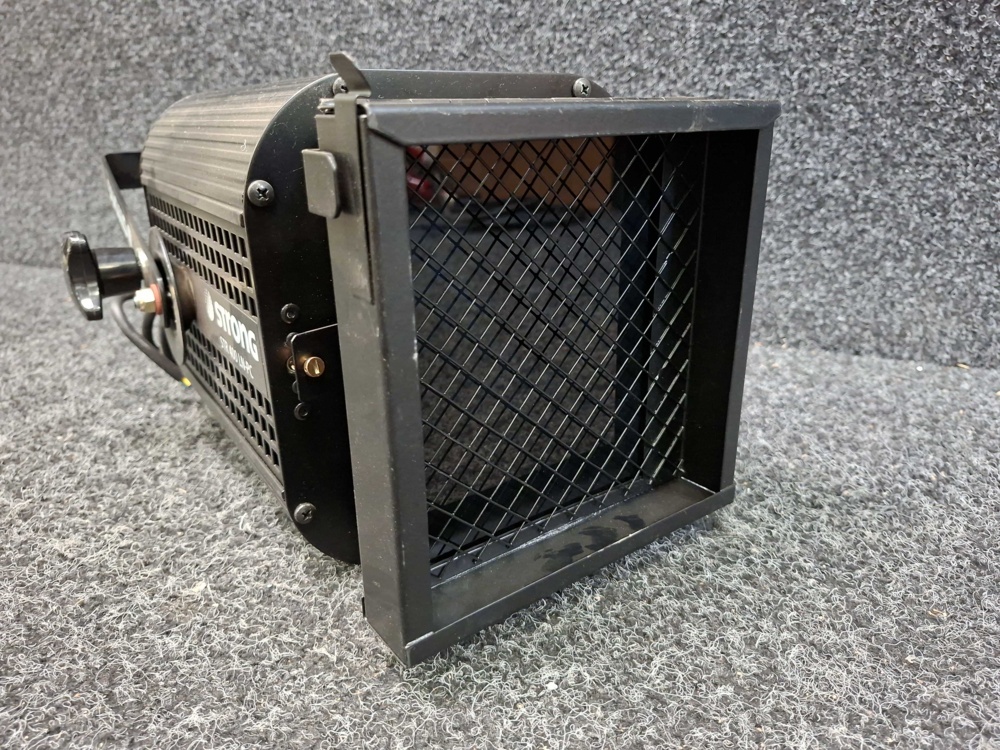 1570474-2 Stage lighting Strong STR 400 LN-PC