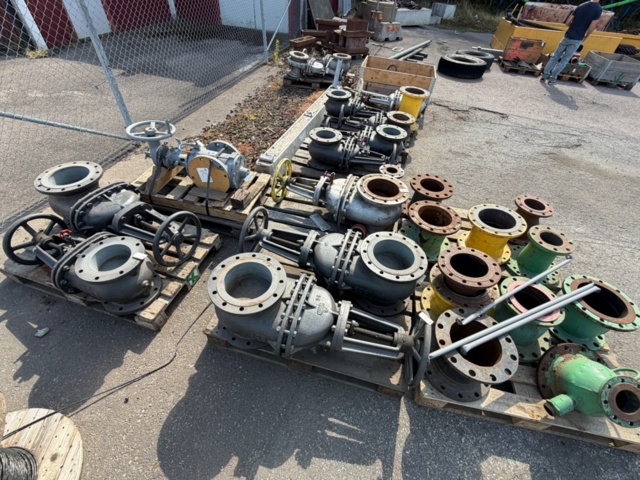 1570503-1 Parti industriventiler och flänsade rördelar