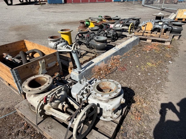 1570503-11 Parti industriventiler och flänsade rördelar