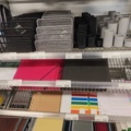 1485570-8 Parti med kontorstillbehör, elektroniktillbehör, m.m.