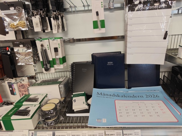 1485570-13 Parti med kontorstillbehör, elektroniktillbehör, m.m.