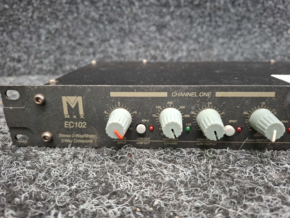 1570515-2 Audio crossover Max EC102