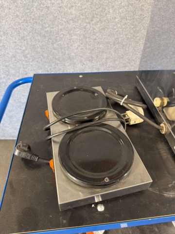 1533386-6 Coffee makers, heat lamps and hand mixers - Coffee Queen and others.