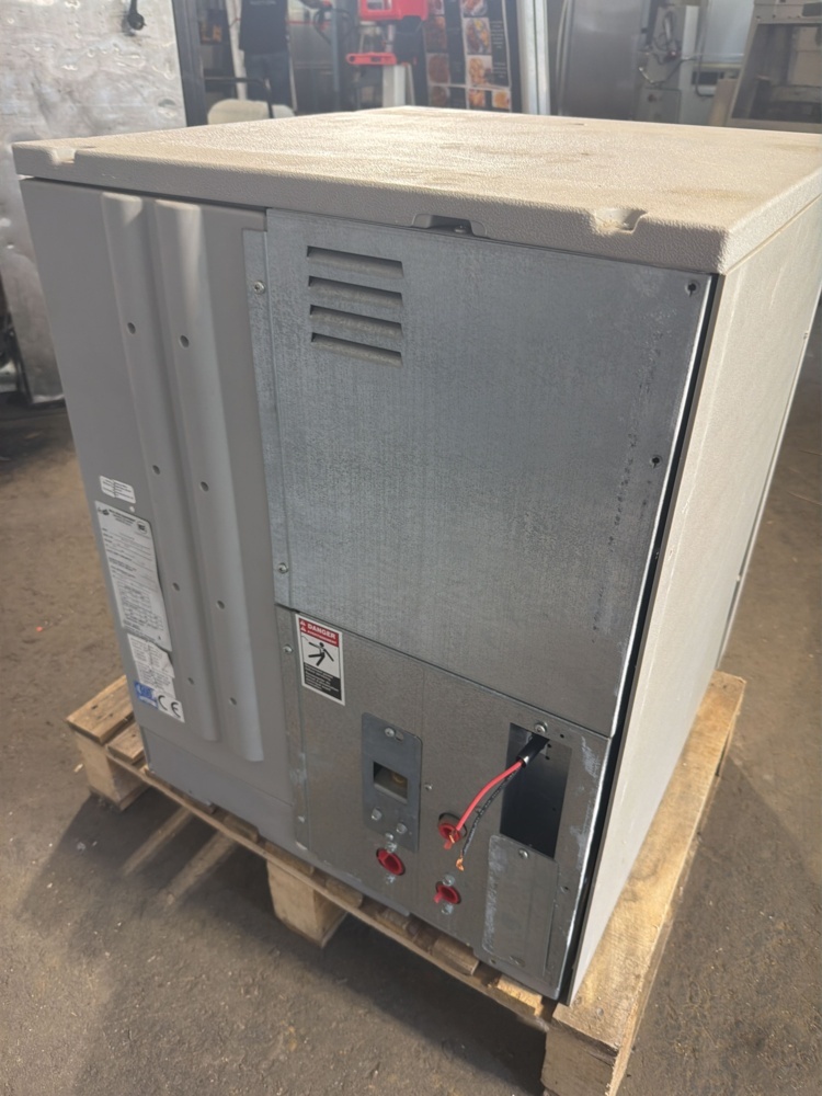 1533393-2 Ice Maker - Mile High GC Series GC305W2E
