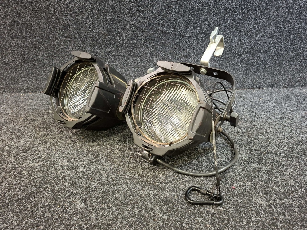 1570537-1 2 stage spotlights CE Source Four PARnel-EA