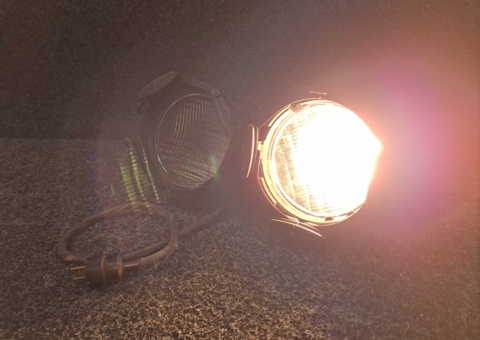 2 stage spotlights CE Source Four PARnel-EA