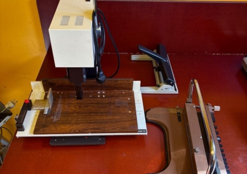 Paper drilling machine and punching and binding machine with accessories - Wire-O / Lindaco