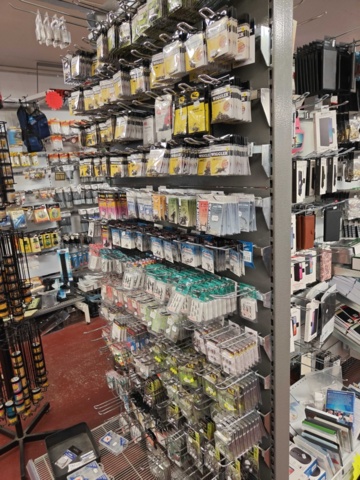 1485589-6 Lot of fishing hooks and fishing accessories Wiggler, Owner, etc.