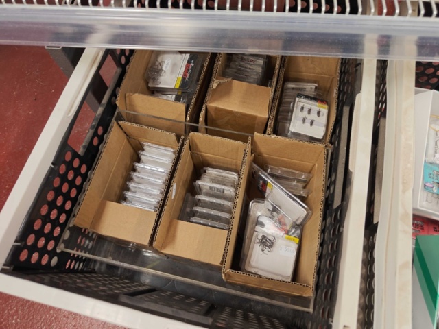 1485589-16 Lot of fishing hooks and fishing accessories Wiggler, Owner, etc.