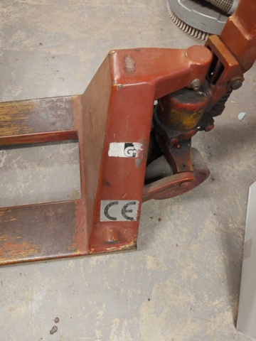 1485596-2 Pallet truck - WTC Pallet Truck FA2500