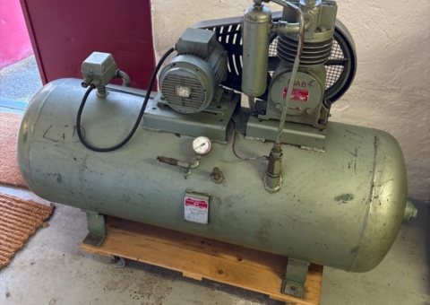 Air compressor - BIAB KTTÄ 300/250 -1974