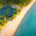 1561792-10 Drömresa till Mauritius för två - flyg och hotell med byKettil Travel